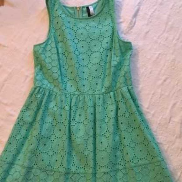 Kensie Eyelet Dress - Size M - Picture 2 of 7